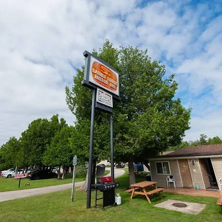 Sauble Beach Lodge-2