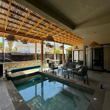 Diamond In The Desert- For Families-2