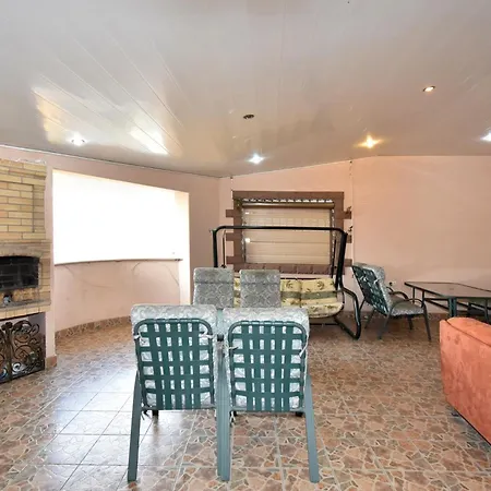 Friends Guest House-3