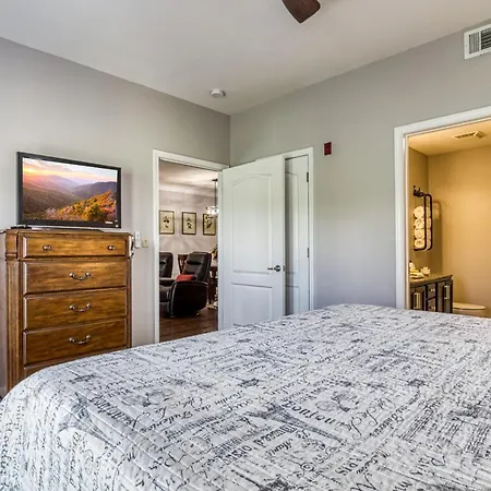 Mountain View Condo By Beyond Expectations-3