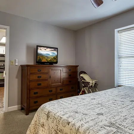Mountain View Condo By Beyond Expectations-2