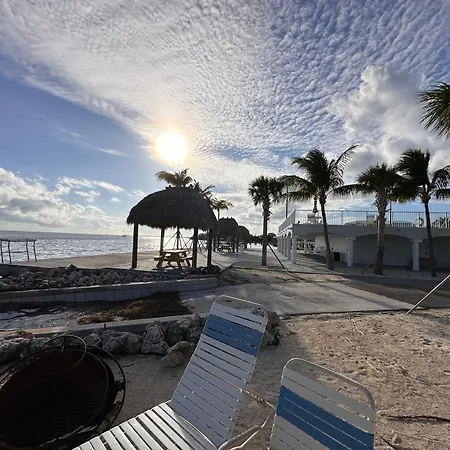 Paradise Awaits You!!!!-3