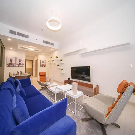 Elegant 2Br View With Rooftop Pool The Bay-3