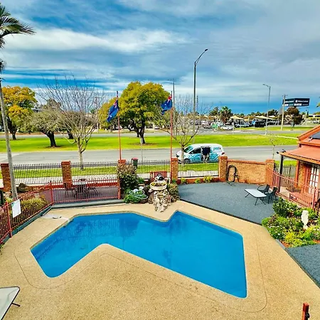 Early Australian Motor Inn-2