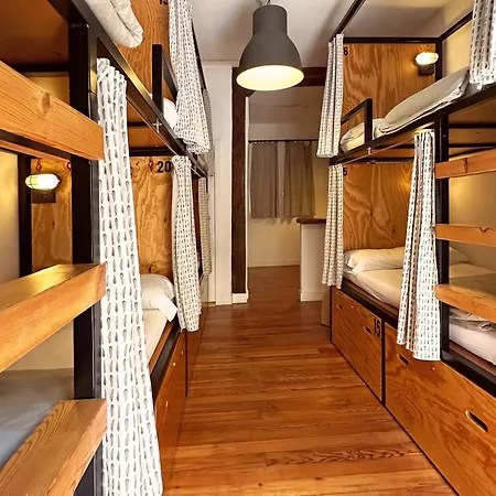 Surfing Etxea - Surf Hostel-3