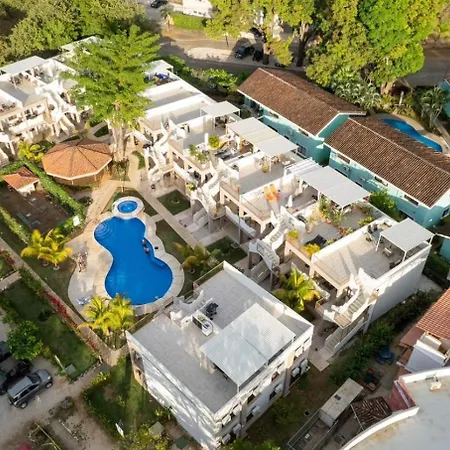 Two Palms Ground Floor Unit Across From Beach-3