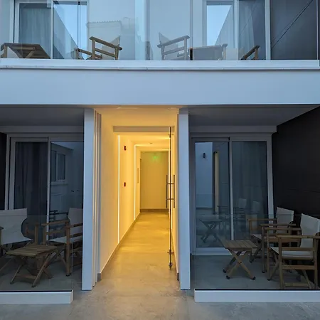 Tuck Inn-2