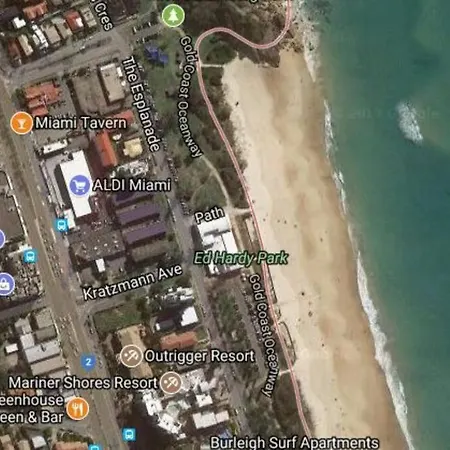Miami'S Family Getaway Sleeps 10, Pool, Patio, Walk To North Burleigh Beach & Shops-2