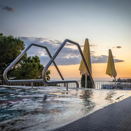 Hotel Mona-3