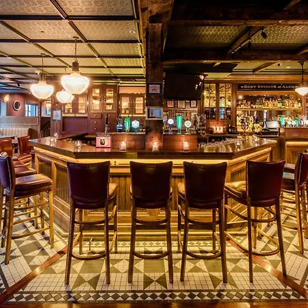 Scott'S Hotel-2
