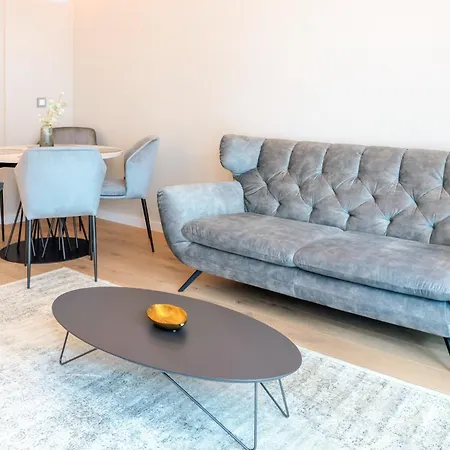 Emerald Downtown Luxury Suites By Continental Group-3