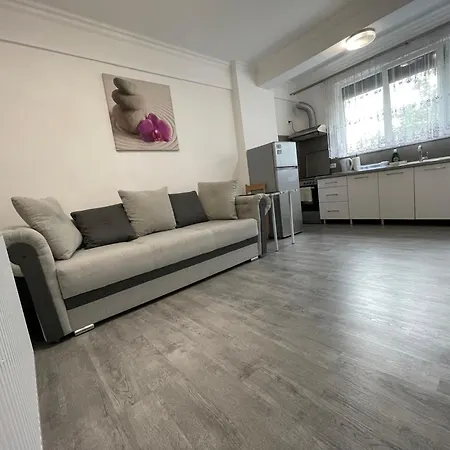 Travelers Rezidential Home-2