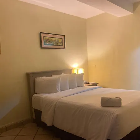 Morrison Hotel San Salvador-3