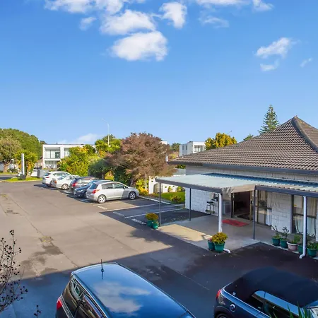 Ellerslie Palms Motel-2