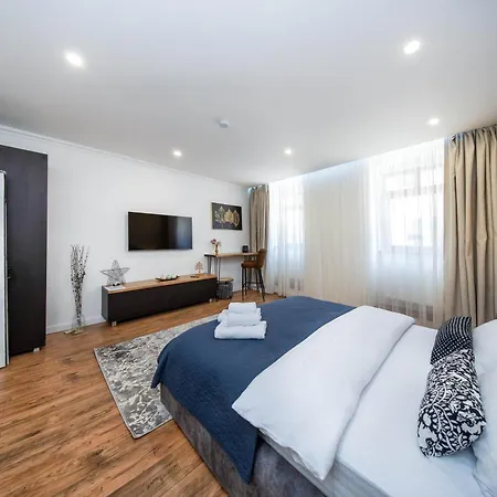 Home Max Apartments-2