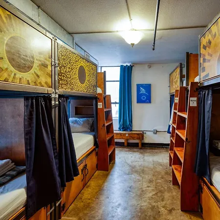 Firehouse Hostel (Adults Only)-3