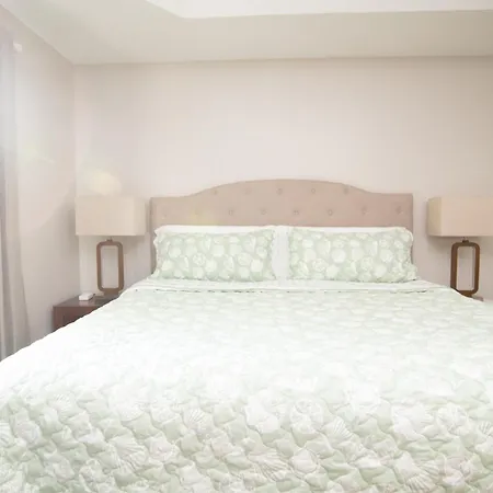 Savannah Lakefront Retreat Near Tybee Beach With King Bed And Free Parking-3
