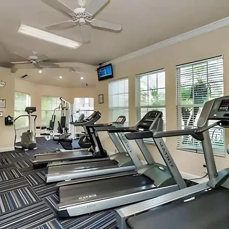 Renewed & Cozy 4Bd Great Location Near Disney!-2