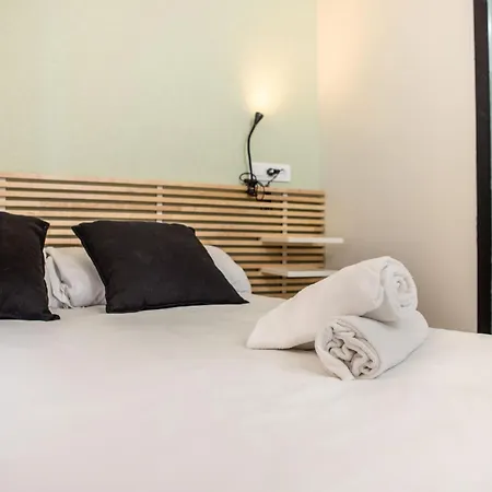 Urbany Hostel Bcn Go!-2