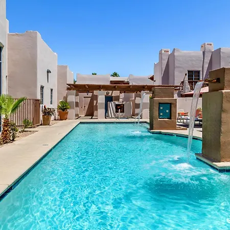 Lodge On The Desert-2