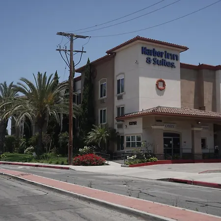 Harbor Inn & Suites-3