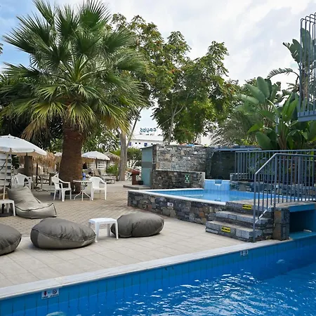 Pollis Hotel-2
