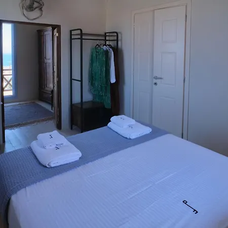 Pink Freud Villas Santorini-3