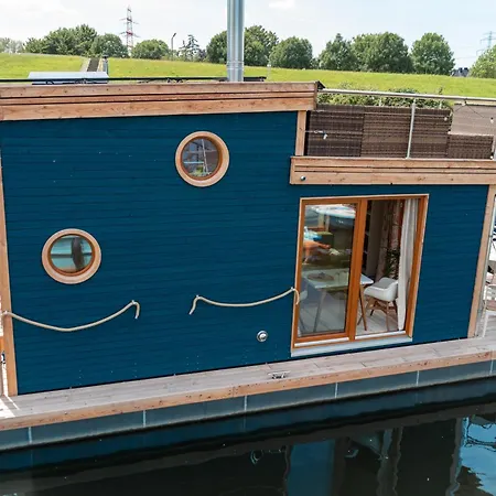 Tiny-Hausboot Irene Mit Kamin Und Dachterrassenlounge-2