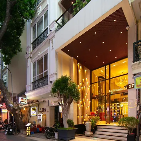 Le Premier Hotel & Rooftop Bar-2
