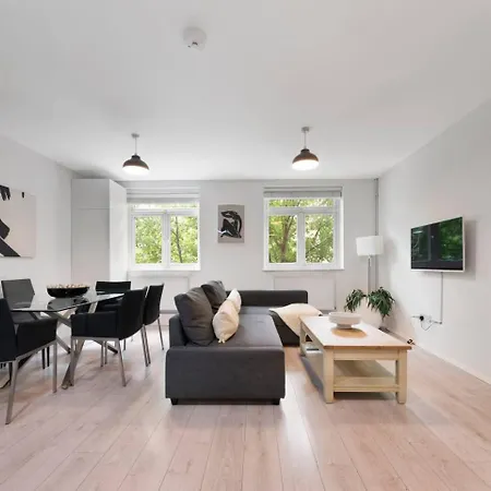 2 Bed Apartment- Finsbury Park Station B-2