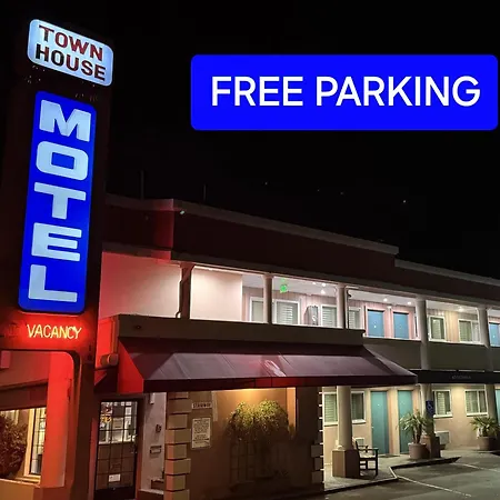 Town House Motel-2