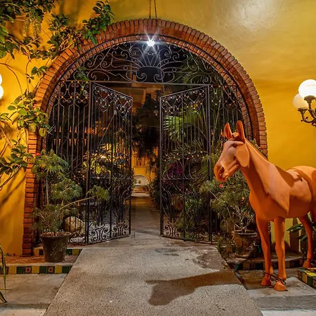 Suites La Hacienda-3