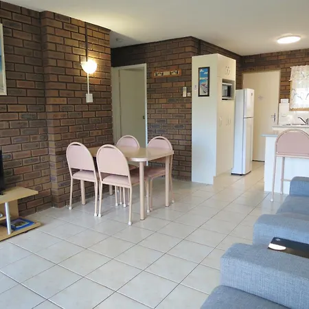 Chapman Court-3