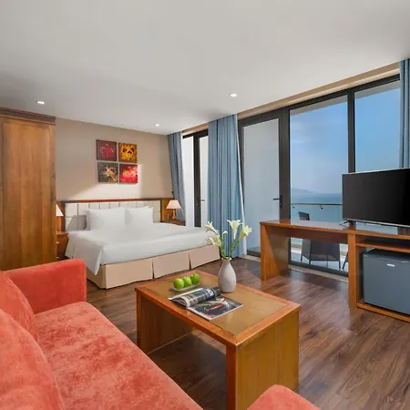 Yarra Ocean Suites Danang-3
