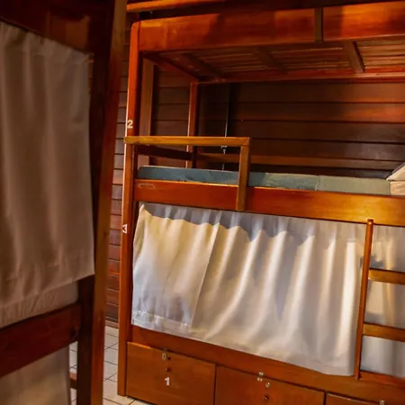 Nomades Beach House - Adventure Hostels-3