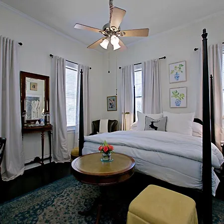 Chesnut Cottage Inn-2
