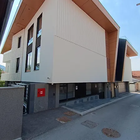 Luxapart Vrbanjusa Old City Centar Free Garage Parking-2
