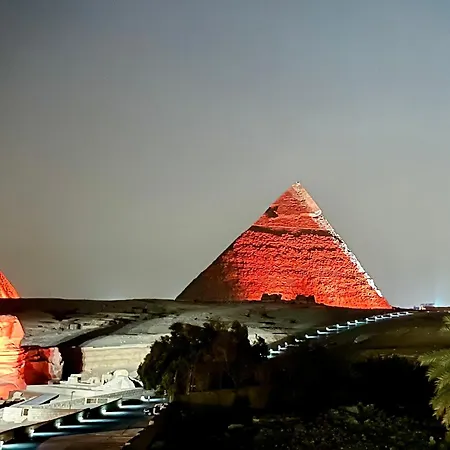 The Gate Hotel Front Pyramids & Sphinx View-3