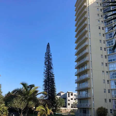 La Ballito Beachfront Breakaway-2
