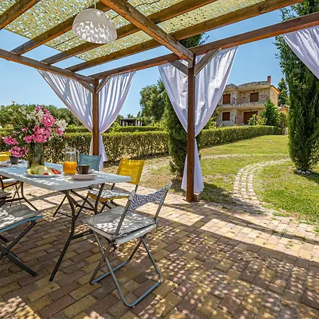 Holiday Home With Panoramic View Of The Forest-2