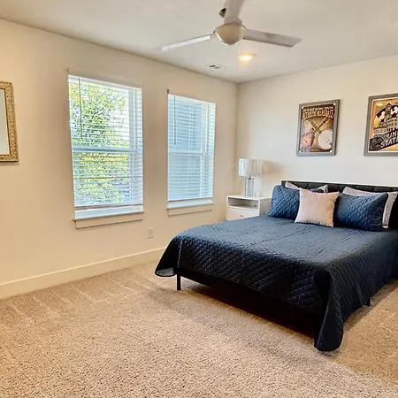Hermitage House Near Opryland & Airport Game R-2