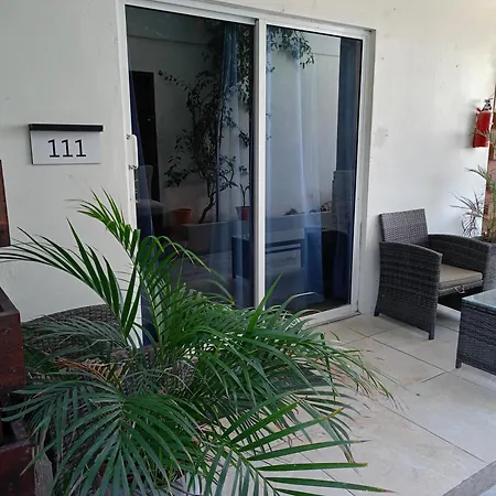 Barefoot Caye Caulker Hotel-2