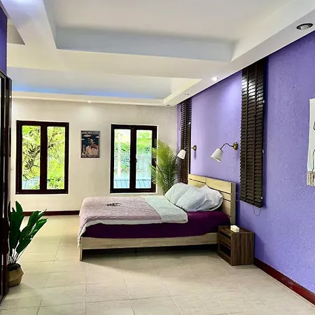 Smokers Resort-2