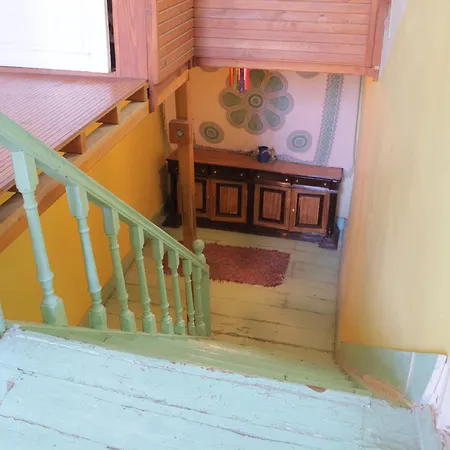 Lotus Garden Hostel Izmir-3