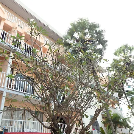 Boomerang Inn-2