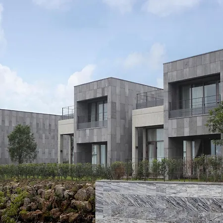Lotte Resort Jeju Artvillas-2