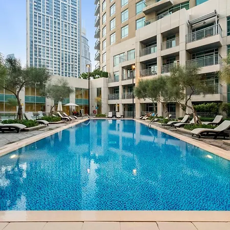 Burj Khalifa & Fountain View- 5Mn Walk To Dubai Mall -Luxurious & Stylish 1Bdr Apartment-2