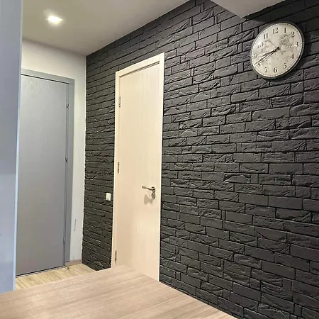Two Level Apartment Near Gondola-2