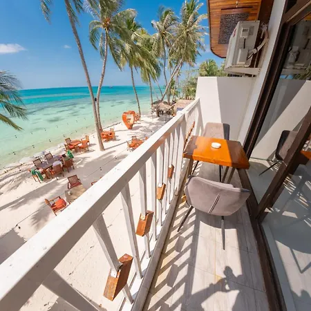 Heron Beach Hotel Dhiffushi (Adults Only)-3