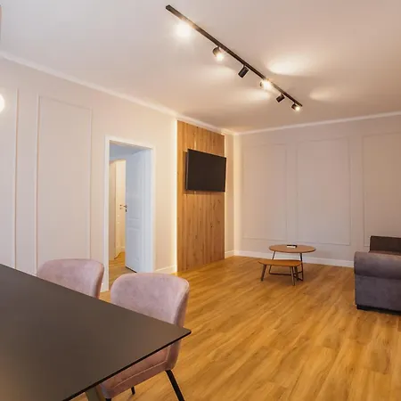 Bloom Downtown Suites-2